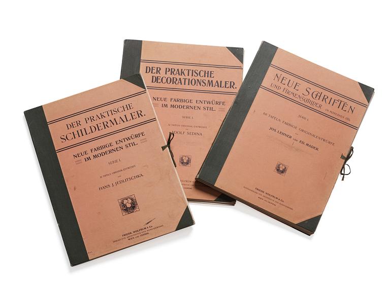 Three volumes of plates."Neue Schriften und Firmenschilder", "Der Praktische Schildmaler" och "Der Praktische Decoration.