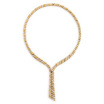 545. An 18K gold Damiani necklace set with round brilliant-cut diamonds.