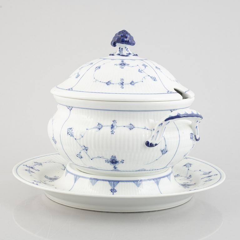 A 'Blue Fluted Plain' / 'Musselmalet' tureen with cover and stand, Royal Copenhagen, model 223, 19th century.