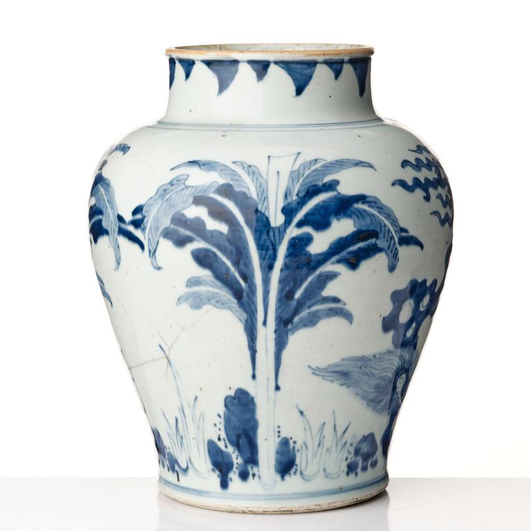 A blue and white transitional vase, 17th Century.