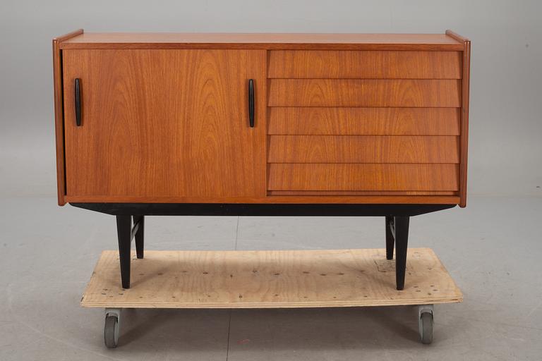 SIDEBOARD, Troeds, Bjärnum, 1950-tal.