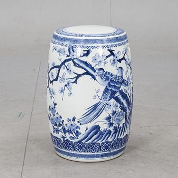 TRÄDGÅRDSPALL, porslin, Kina, 1900-tal.