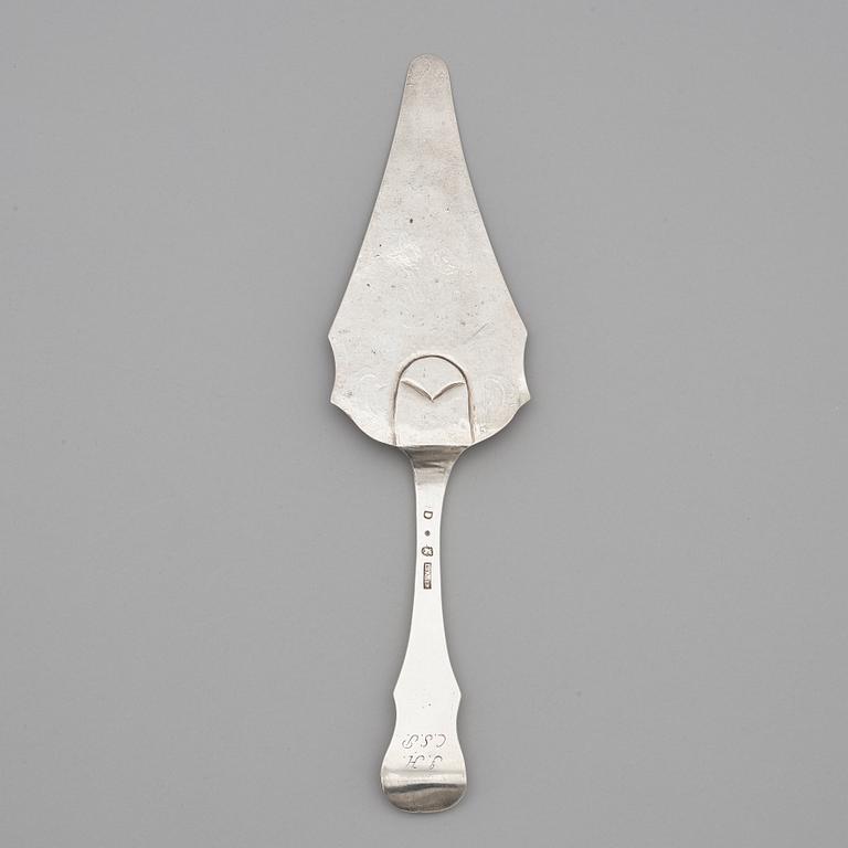 A Swedish 18th century silver cake-slicer, mark of Isak Sauer, Stockholm 1762.