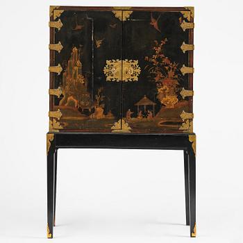 Kabinettskåp, troligen Tyskland, 1700-talets mitt.