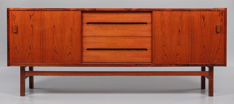 SIDEBOARD, "Arild", Nils Jonsson för Troeds, Bjärnum, 1960-tal.