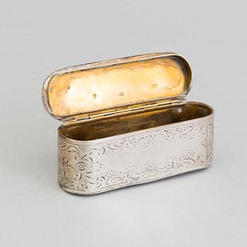 An early 20th century Russian silver snuff box.