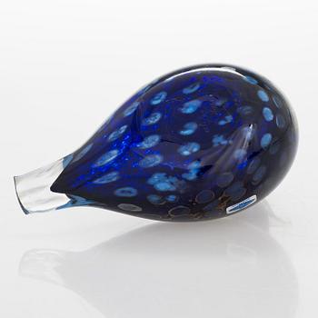 OIVA TOIKKA, a glass sculpture signed Oiva Toikka Nuutajärvi Notsjö 68/1500.