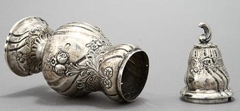 SOCKERRUSKA, silver, otydliga stämplar, 1900-tal. Vikt 348 gram.