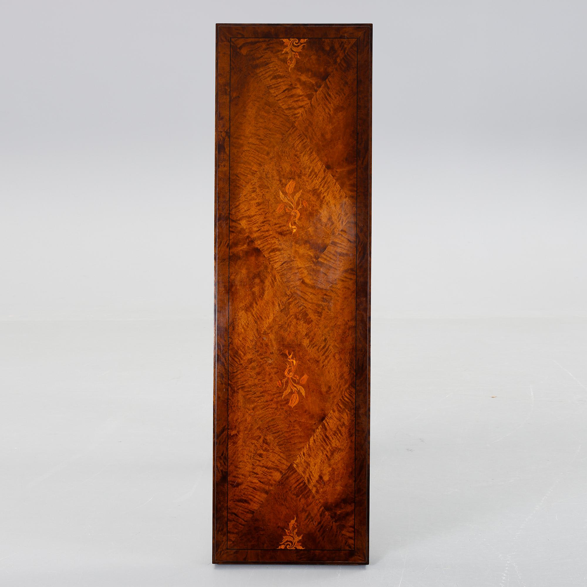 SIDEBOARD, möjligen Svenska Möbelfabriken, Bodafors, 1920-30-tal.