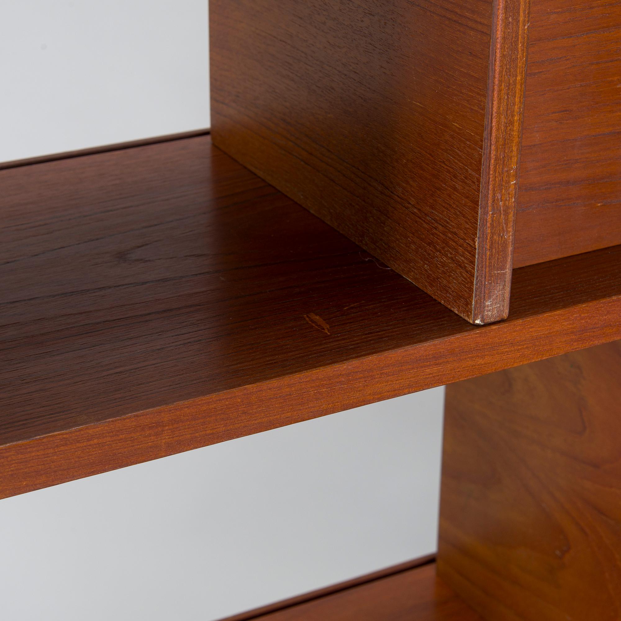 Ilmari Tapiovaara, bokhylla, "Pala", för Asko 1900-talets mitt.