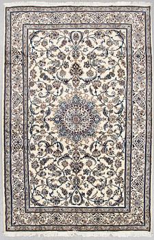 MATTA, Nain, part silk, 1900-talets slut, ca 296 X 196 cm.