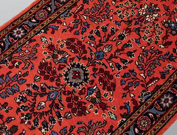 Gallerimatta, Sarouk, ca 393 x 84 cm.