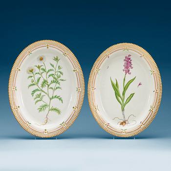 739. A pair of Royal Copenhagen 'Flora Danica' dishes, Denmark, 20th Century.