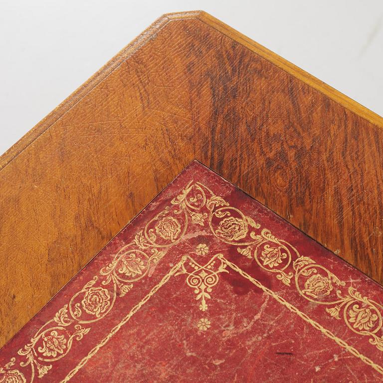 A Louis XV-style bureau plat desk, early 20th century.