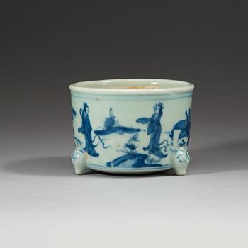 A blue and white tripod censer, Ming dynasty, 15th Century.