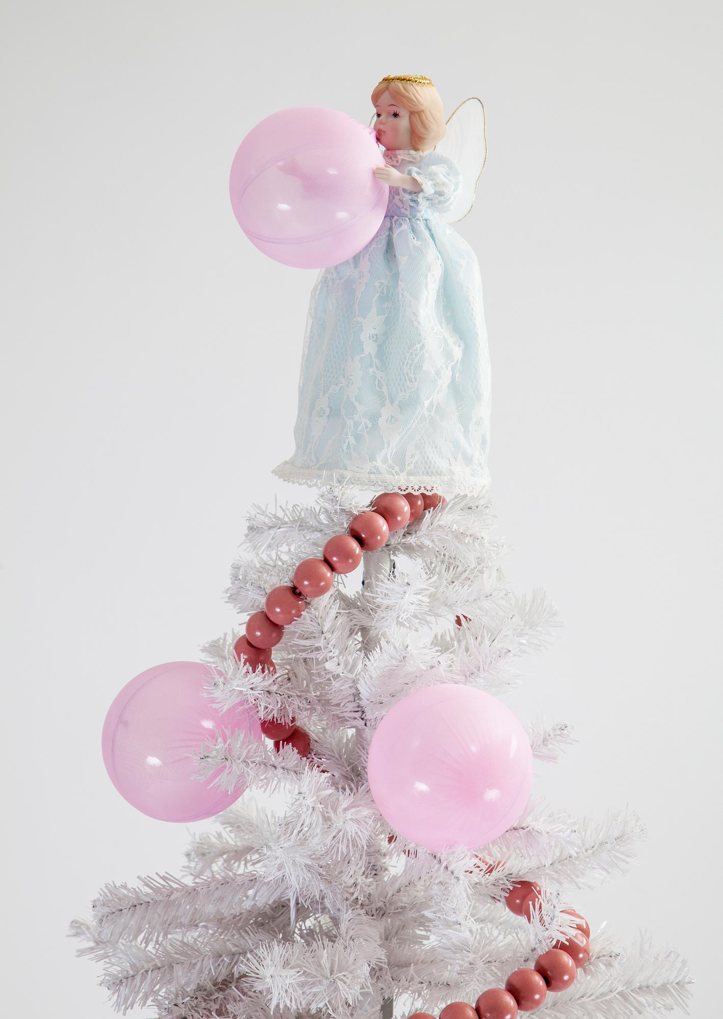 TUGGUMMIAUTOMAT SAMT JULGRAN, NK 2015, JoAnn Tan Studio.