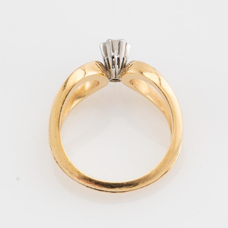 Ring, fantasy model, 18K gold with diamond.