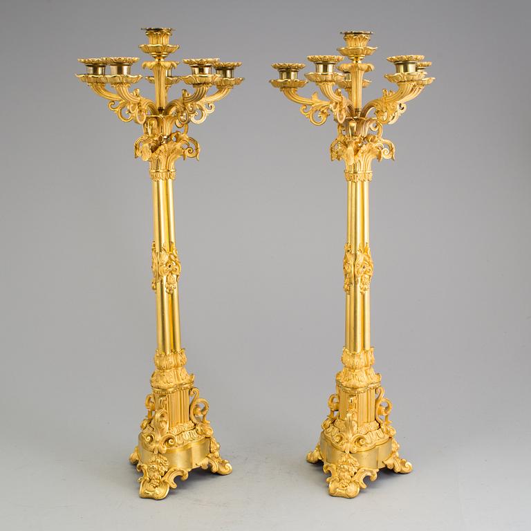 KANDELABRAR, ett par, förgylld brons, senempire, ca 1840.