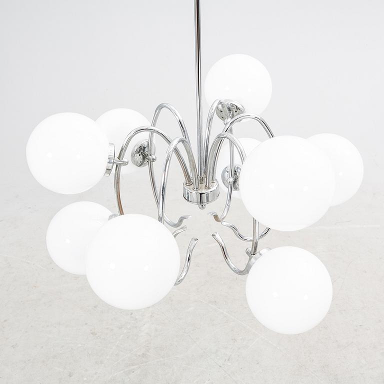 A late 20th century ceiling pendant.