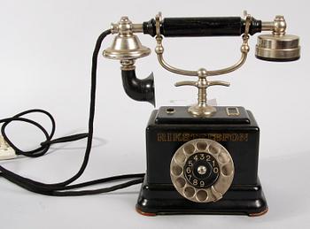 TELEFON. Rikstelefon, LM Ericsson. 1900-talets första hälft.