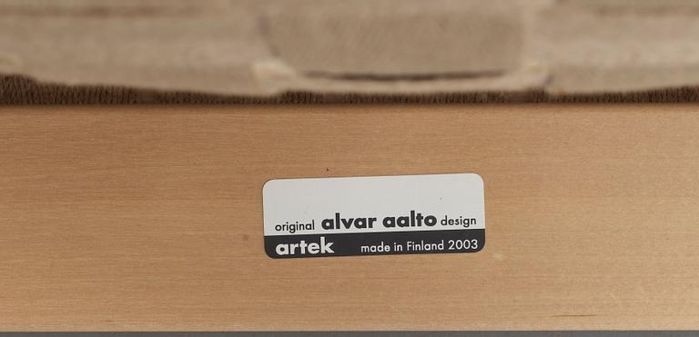 FÅTÖLJER, ett par, "406", Alvar Aalto, Artek, 2003.