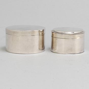 A pair of Swedish parcel-gilt silver boxen, mark of S Blomberg, Sthlm 1806 and JE Torsk, Sthlm 1843.
