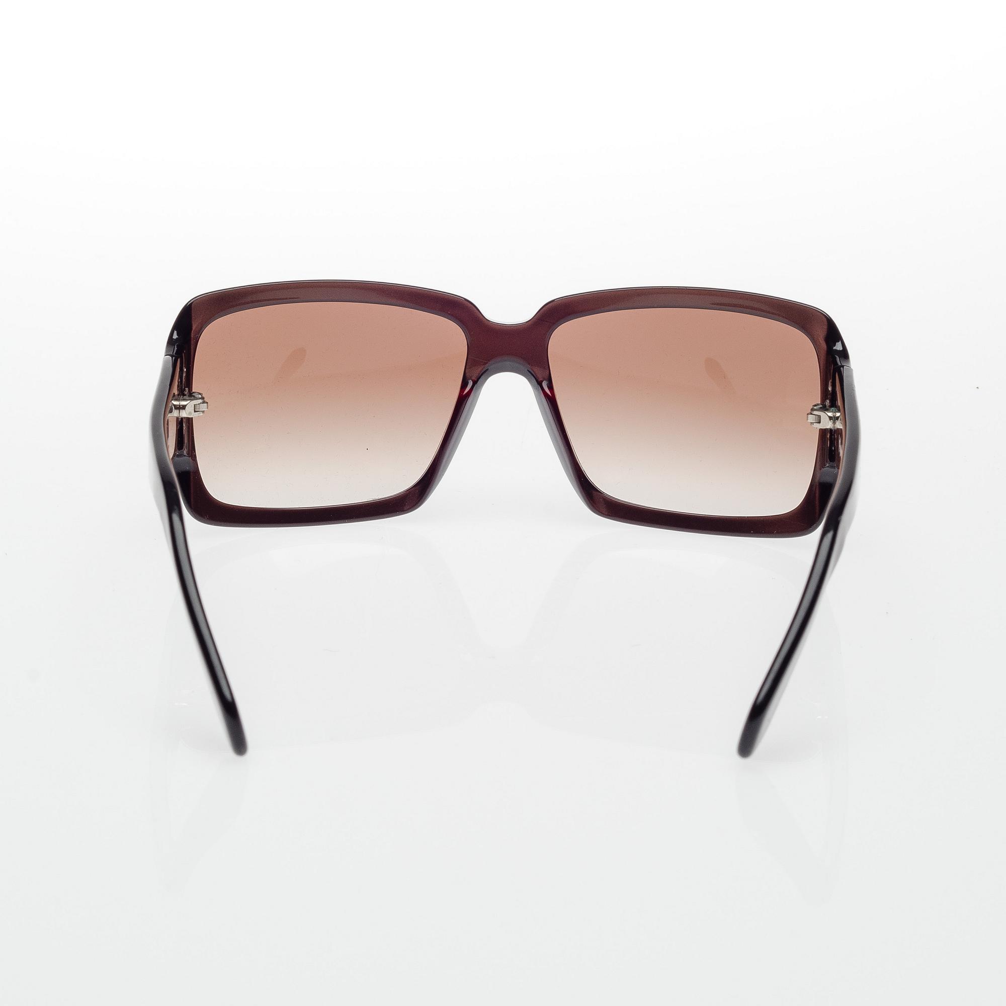 SOLGLASÖGON, Yves Saint Laurent.