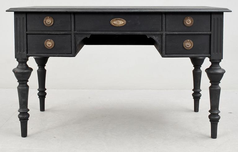 SKRIVBORD, nyrenässans, 1800-talets slut.