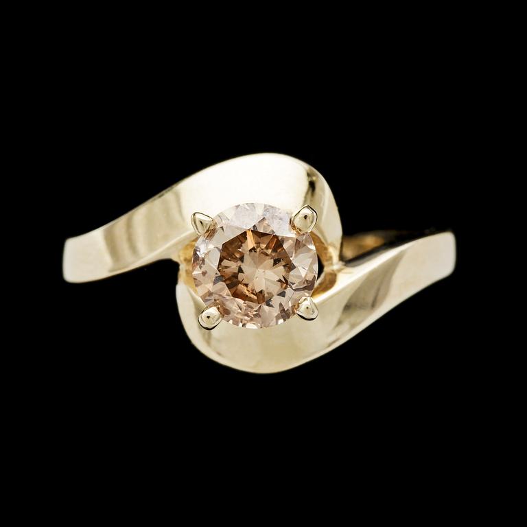 RING, 14K guld med briljantslipad diamant, ca 1.02 ct.