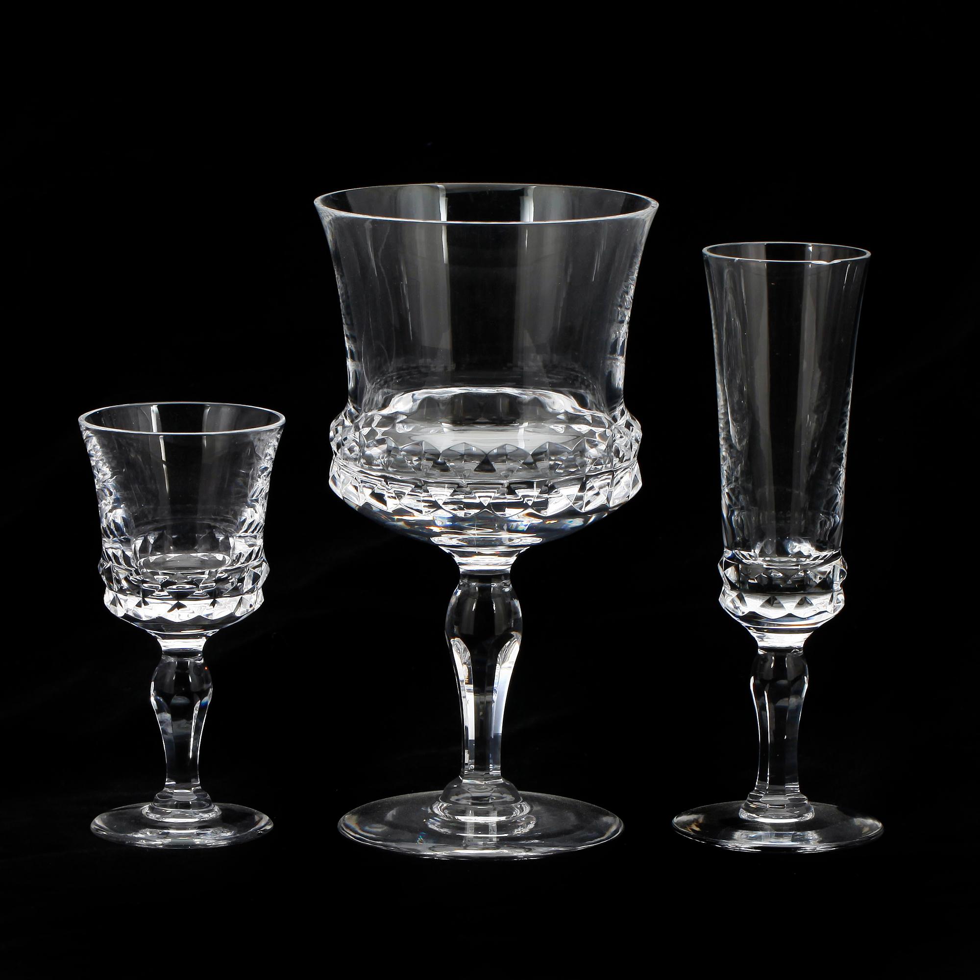 GLASSERVISDELAR, 19 st. "Silvia", Ingeborg Lundin, Orrefors.