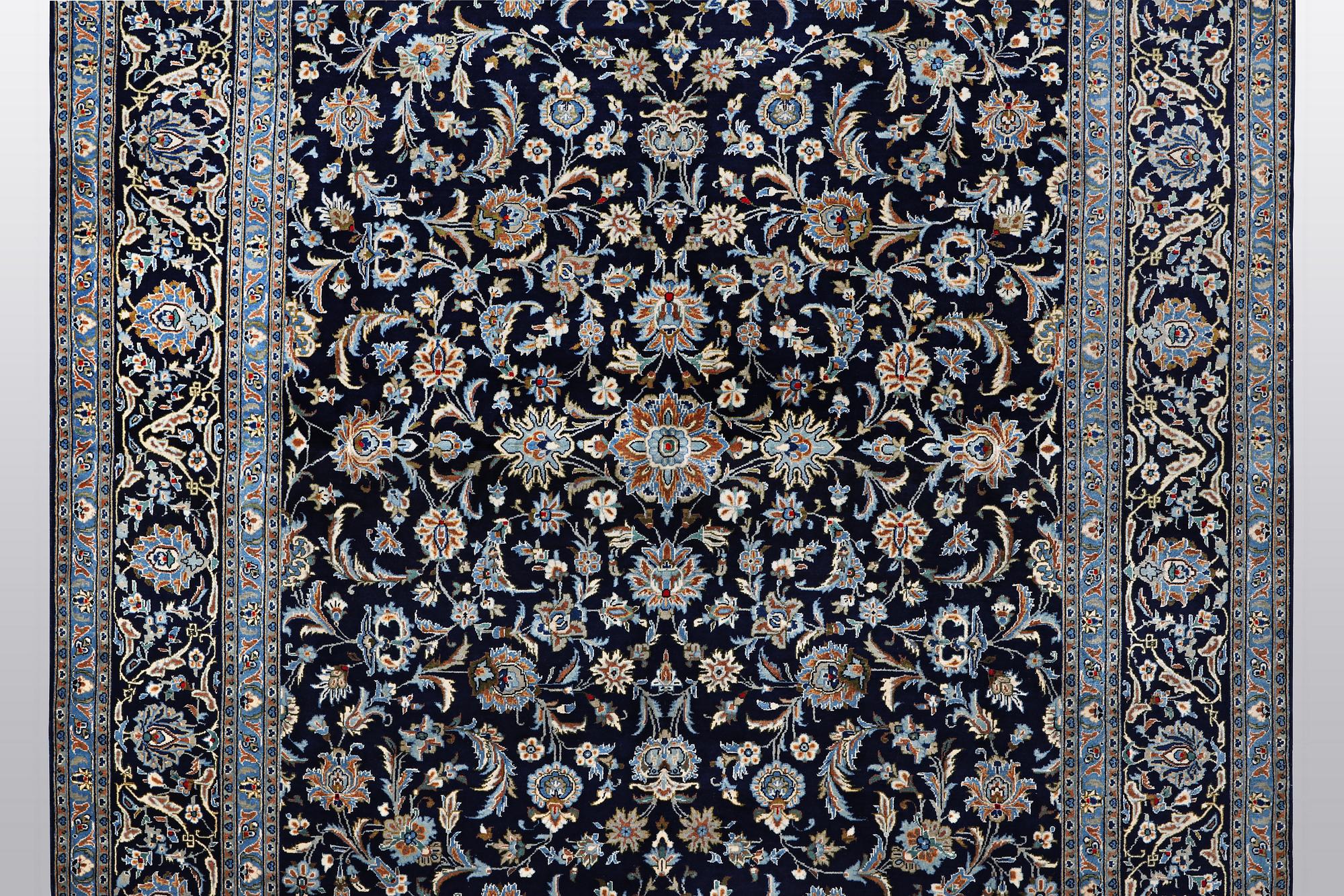 A carpat, Kashan signed Reza Torshi, ca 370 x 250 cm.