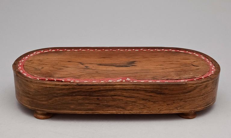 BORDSPENDYL, senempire, 1800-tal.