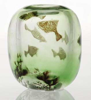 An Edward Hald 'Fiskgraal' glass vase, Orrefors 1938.