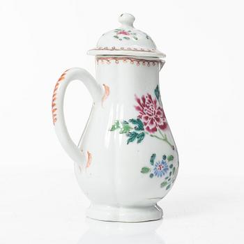 A Chinese famille rose ewer, a a cup with cover, a cup with saucer, a box and a censer, Qing dynasty, 18th and 19th cent.