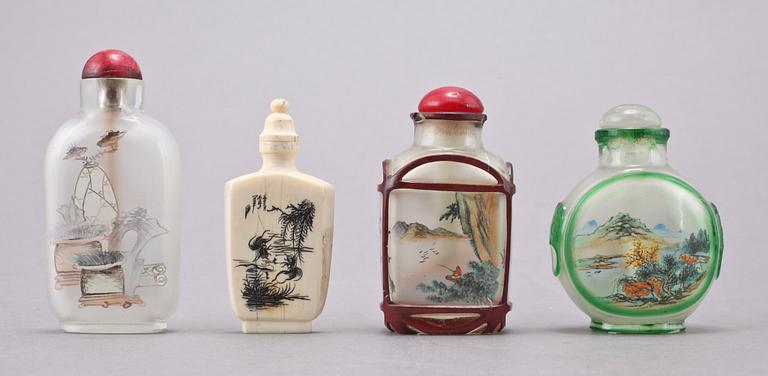 SNUSFLASKOR, 4 st, glas samt ben, 1800/1900-tal.