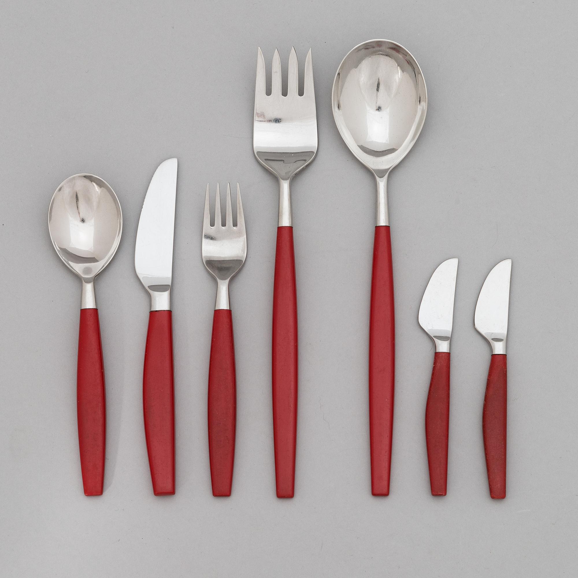 Bertel Gardberg, a 26-piece set of 'Red Lion' cutlery, Hackman. Model designed in 1958.