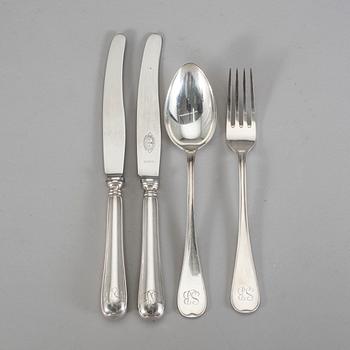 BESTICKDELAR, 18 st, sterling silver, CG Hallberg, 1950-tal. Vikt exkl knivar med stålblad, ca 596 g.