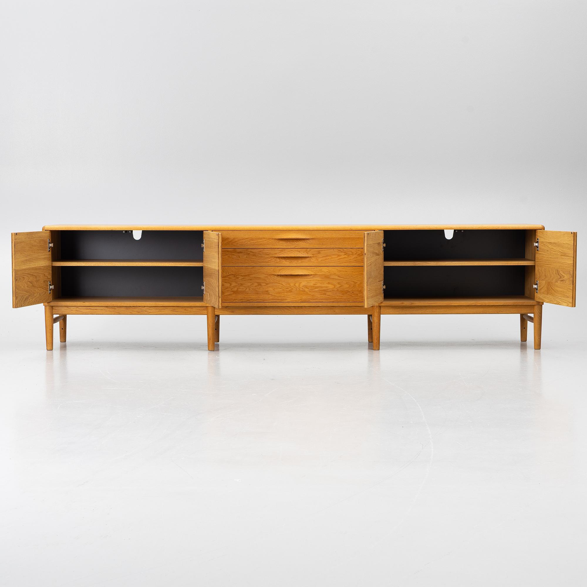 Sideboard, Norrgavel, 2000-tal.