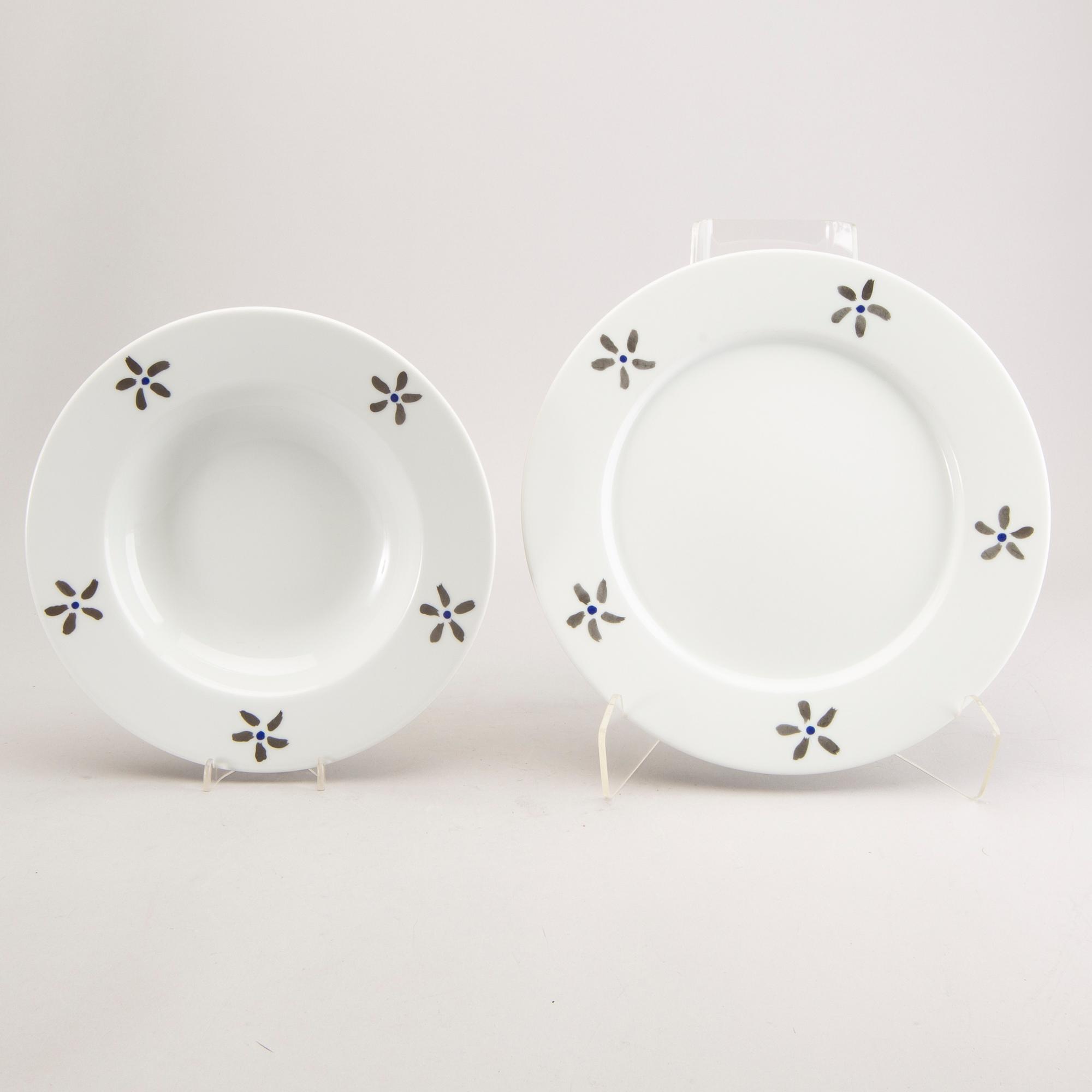 Jonas Bohlin, servis Qvint 28 dlr Rörstrand porslin.