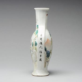 A Chinese vase, Republic, early 20th Century. Signed Yu Chun.