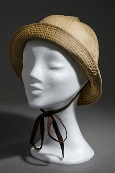 HAT, Greta Garbo.