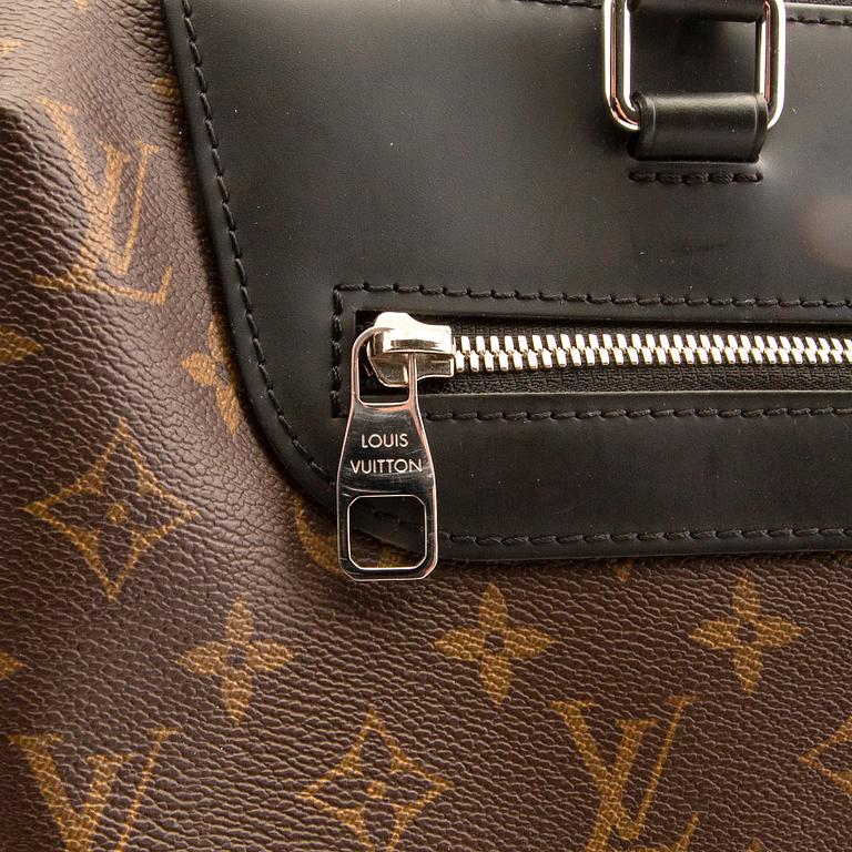 Louis Vuitton, "Porte Documents Jour" bag Spain 2021.