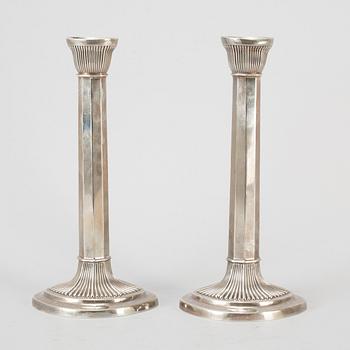 A pair of Hodgson, Kennard & Co. Sterling Silver Candlesticks. Magnolia, Massachusetts.