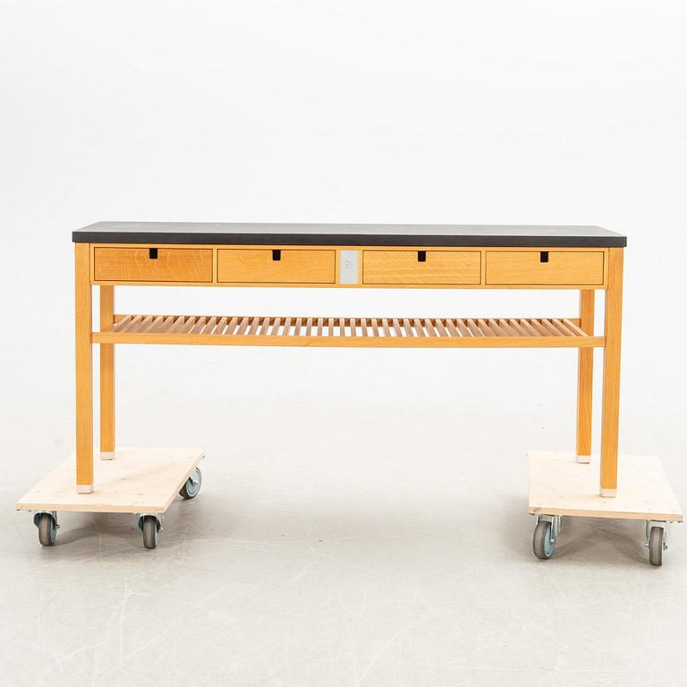 Kerstin Olby, Sideboard, "Limousine" modern tillverkning.
