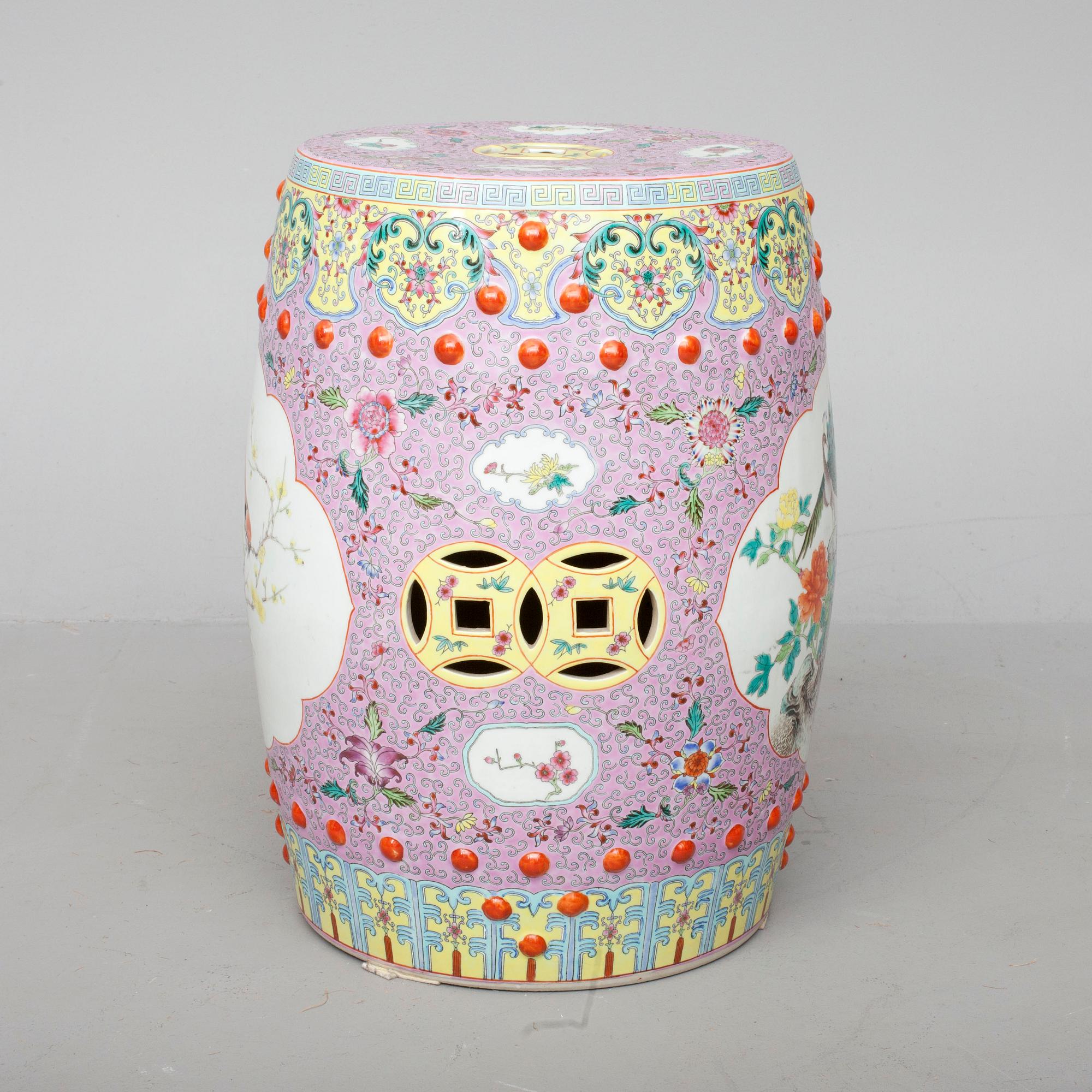 TRÄDGÅRDSPALL, porslin, Kina 1900-talets senare hälft.