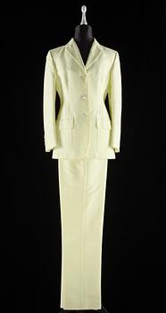 1387. A lime-green cotton suit by Gucci.