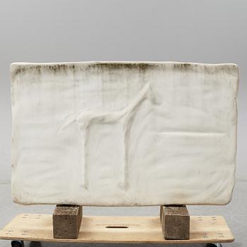 Marc Rizell, marmorskulptur på järnstativ, signerad.