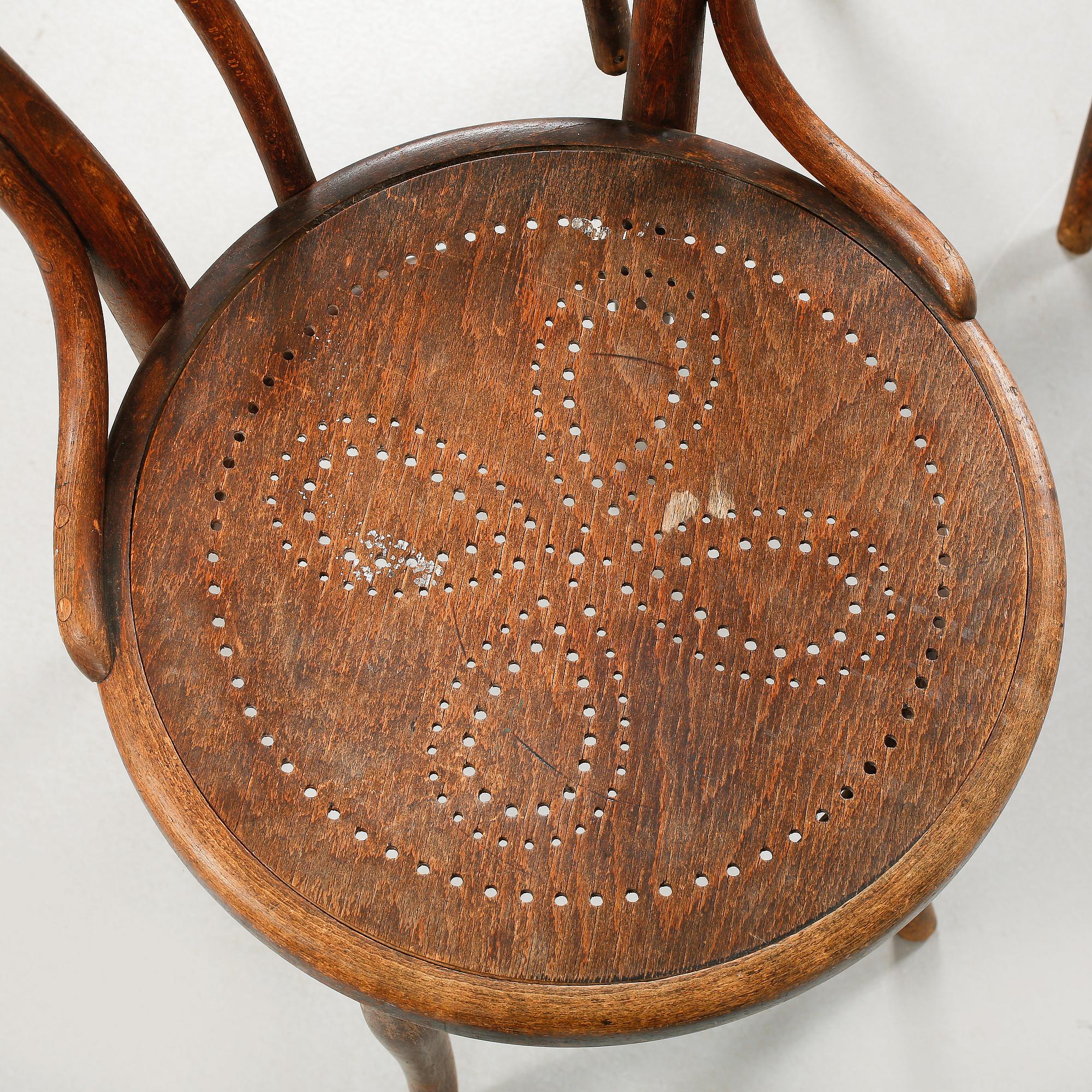 STOLAR, 2 st, Thonet, 1800-talets andra hälft.