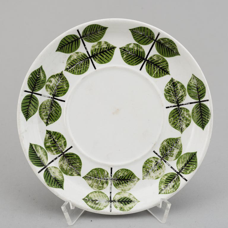 STIG LINDBERG, a 15 piece part service, 'Berså', Gustavsberg.