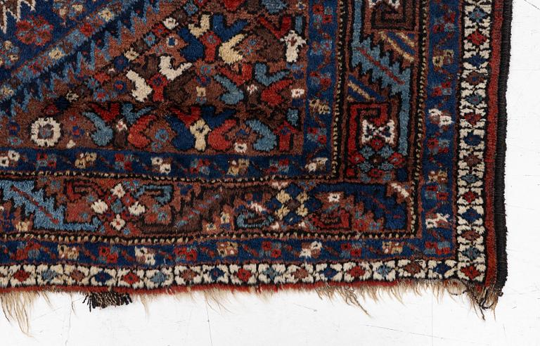 A Khamse rug, ca 190 x 150 cm.